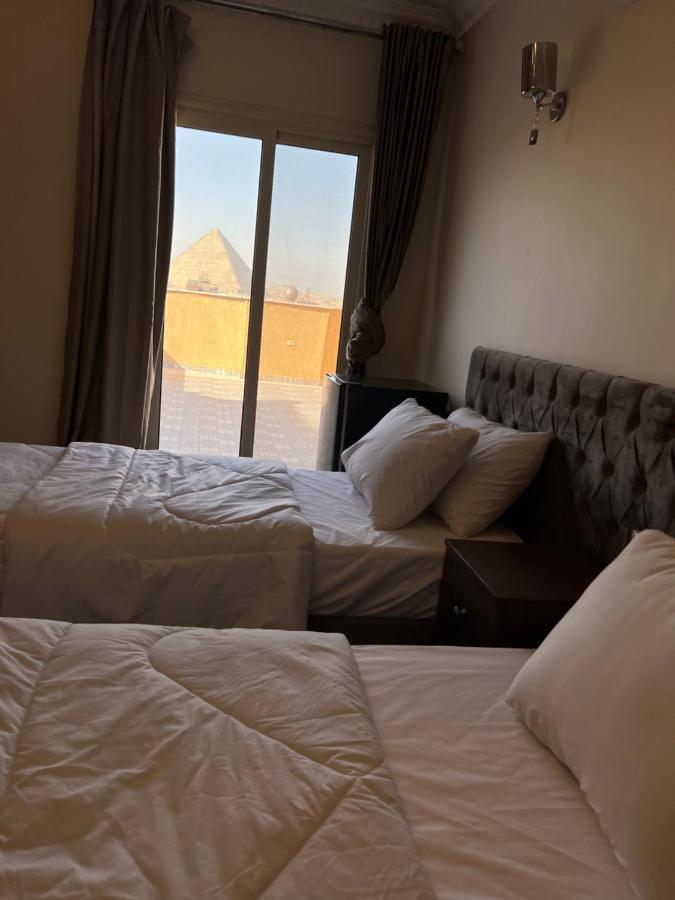 Bedouin Pyramids View Hotel Kafrat al Jabal Exterior photo