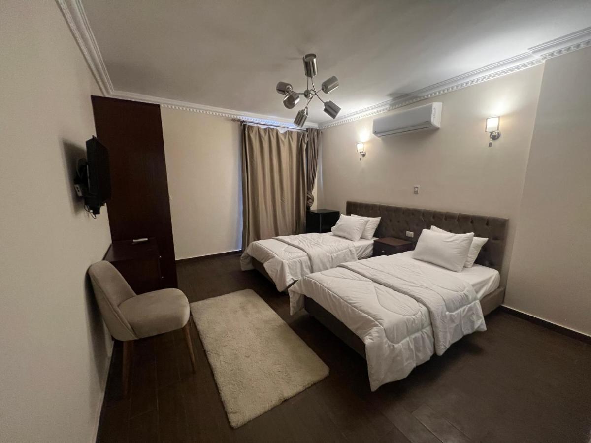 Bedouin Pyramids View Hotel Kafrat al Jabal Exterior photo