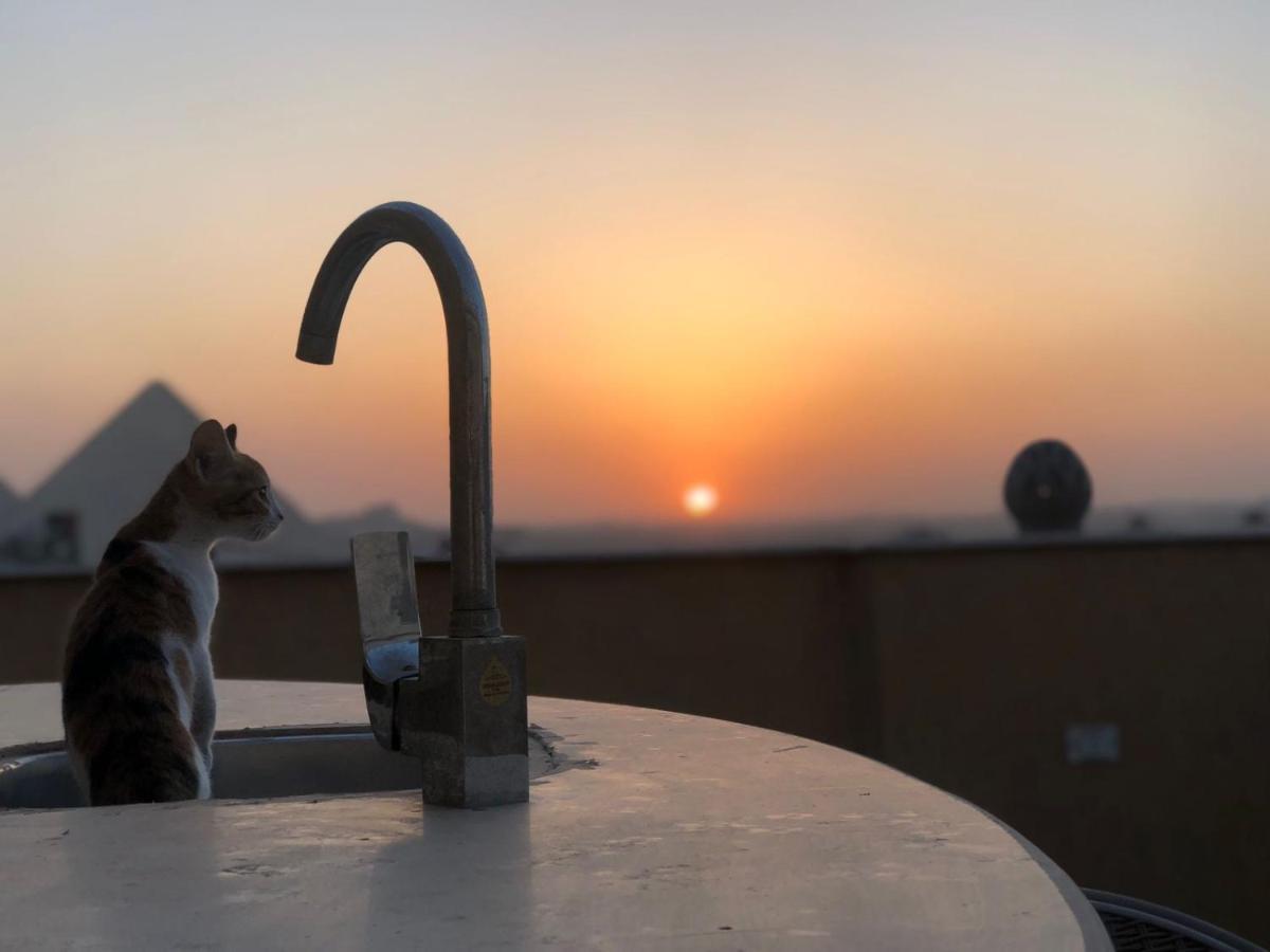 Bedouin Pyramids View Hotel Kafrat al Jabal Exterior photo