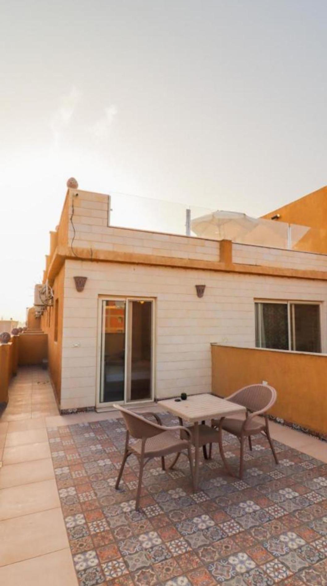 Bedouin Pyramids View Hotel Kafrat al Jabal Exterior photo